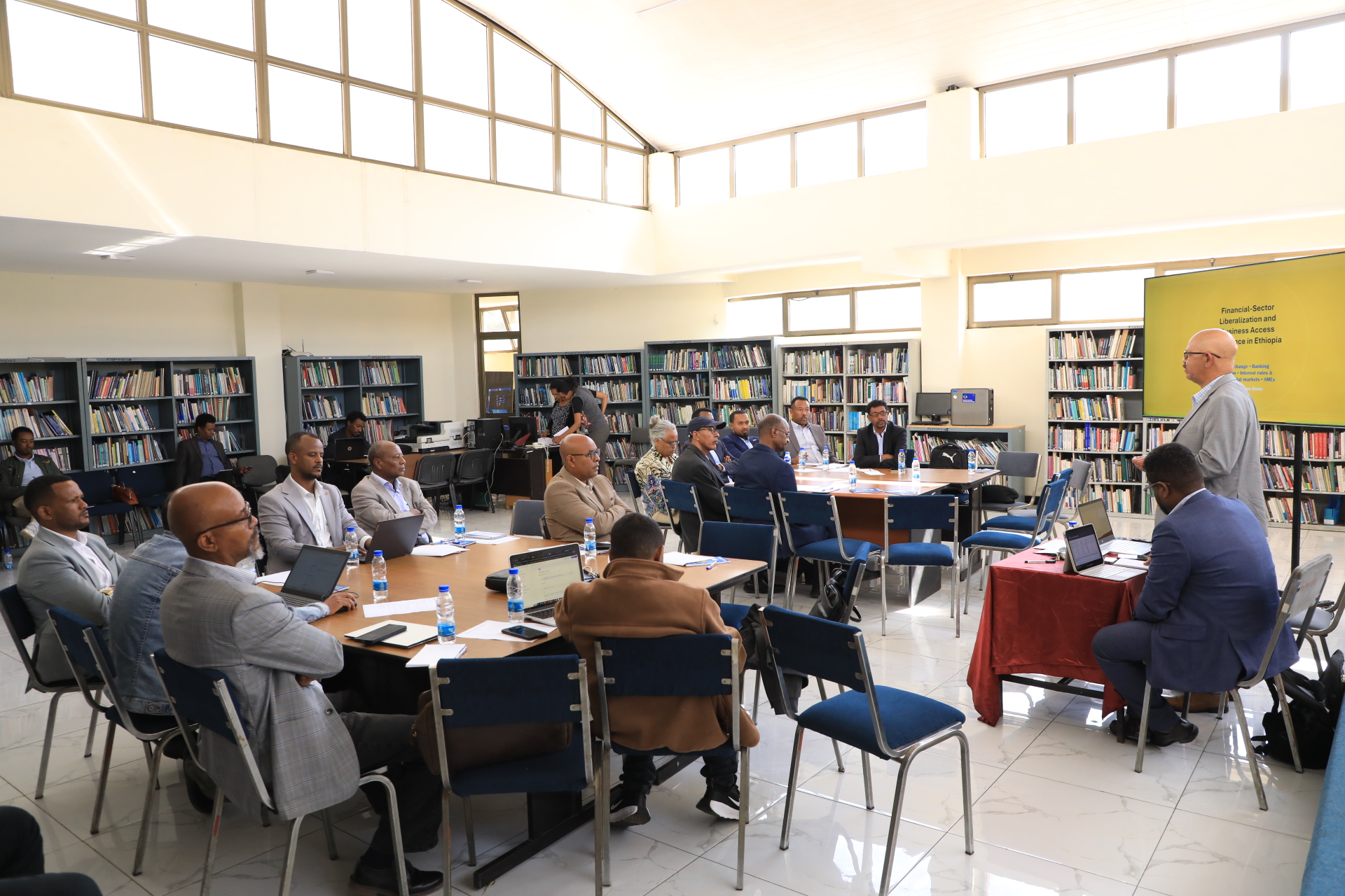 FSS Hosts a Roundtable Discussion on Financial Sector Liberalization under the Ethiopian Economic Reform Agenda
